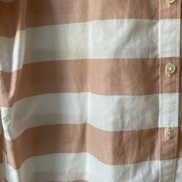 Banana Republic button down shirt peachy red and white stripes - Picture 4 of 7